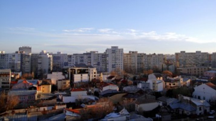 Prima casă, mai scumpă din cauza noilor comisioane aplicate de bănci